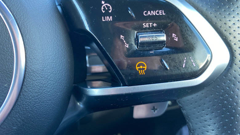 Jaguar F-Pace 2.0 D200 R-Dynamic SE 5dr Auto AWD Diesel Estate